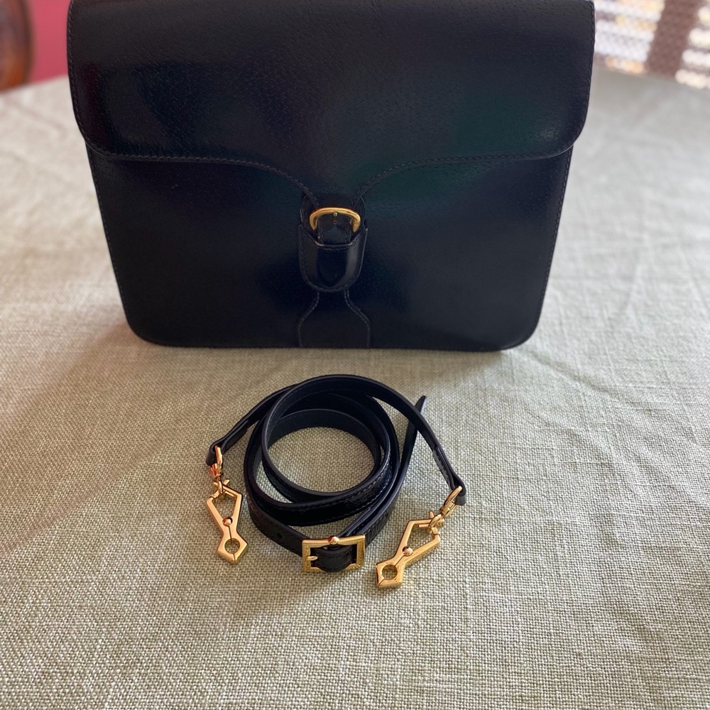 Gucci Sherry Line Black Crossbody Bag with Gold Clasp - Picture 13 of 16